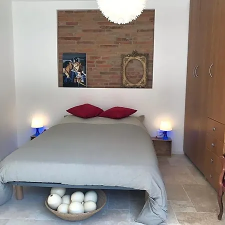 La Bulle De Gaston Bed and Breakfast